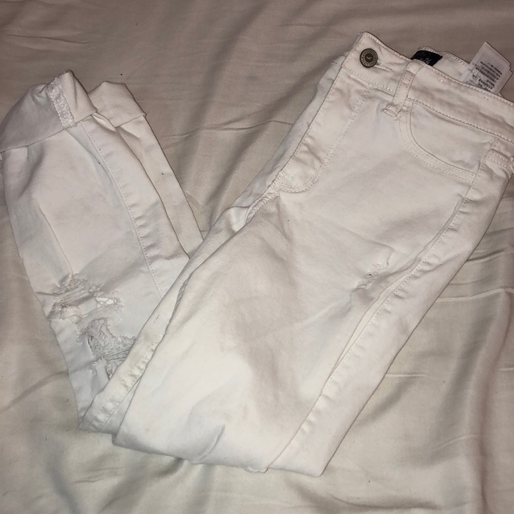 Hollister High Rise Crop White Jeans